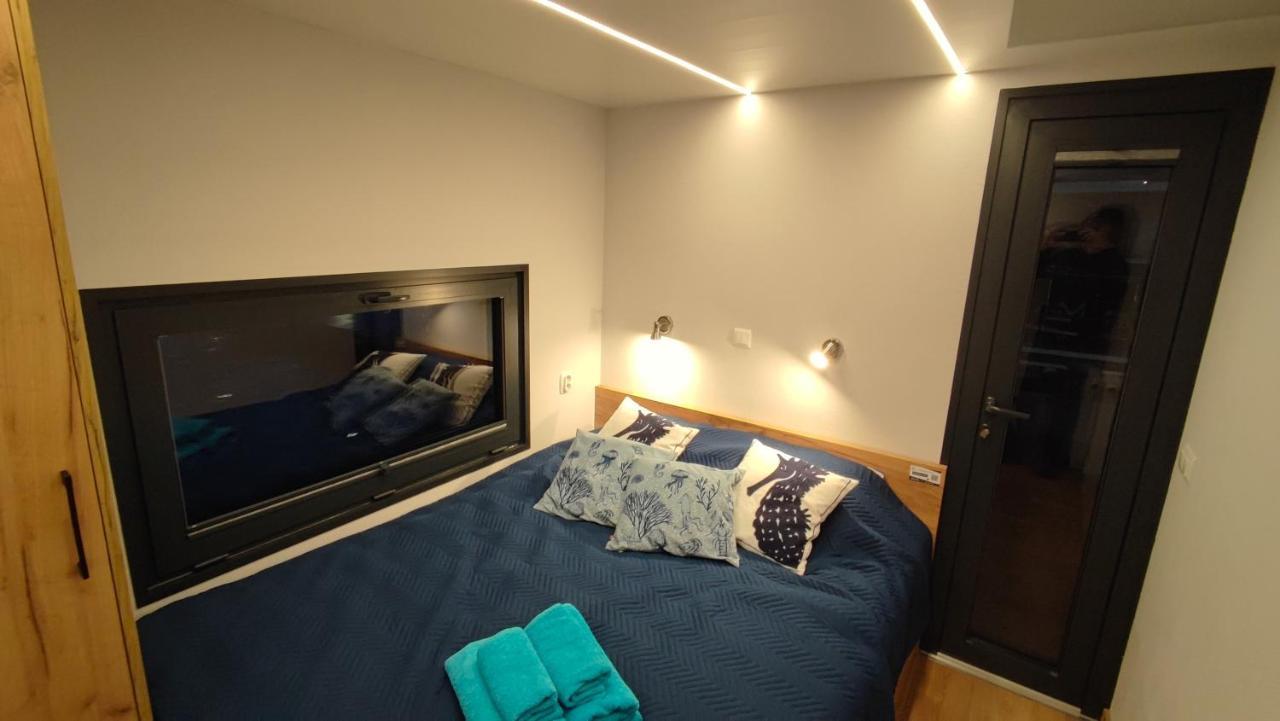 Houseboat Water King Apartament Plywajacy Dom Na Wodzie, 7 Os Wrocław Exterior foto