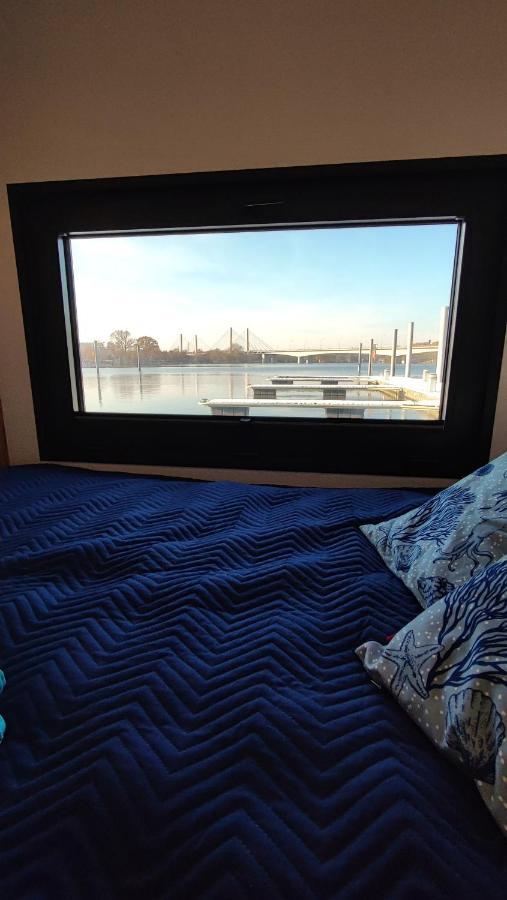 Houseboat Water King Apartament Plywajacy Dom Na Wodzie, 7 Os Wrocław Exterior foto