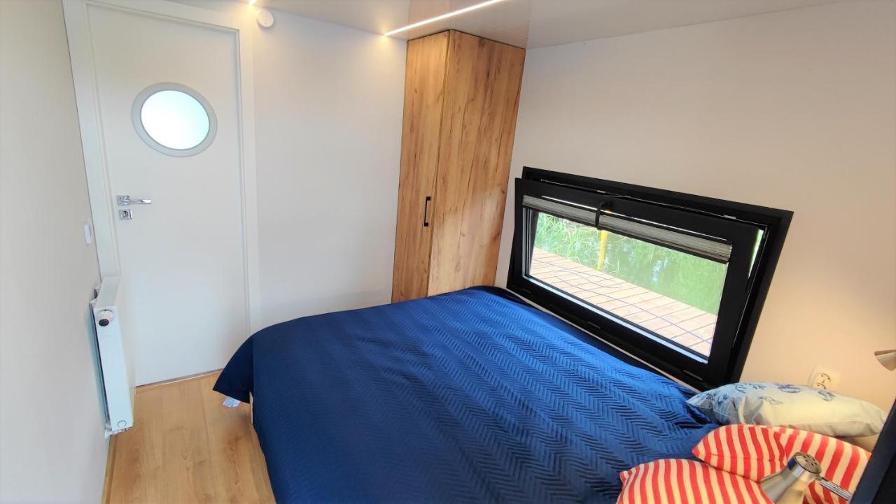 Houseboat Water King Apartament Plywajacy Dom Na Wodzie, 7 Os Wrocław Exterior foto